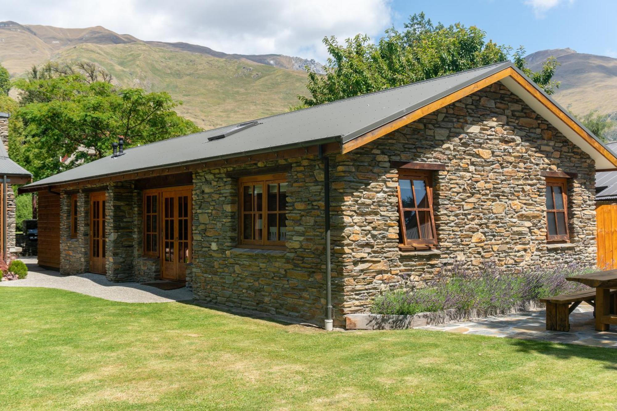 Wanaka Homestead Lodge & Cottages المظهر الخارجي الصورة